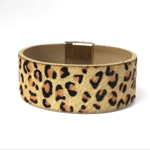 (6)New Magnetic Animal Print Faux Fur Women’s Cute  Trendy Band Bracelets - Picture 1 of 4